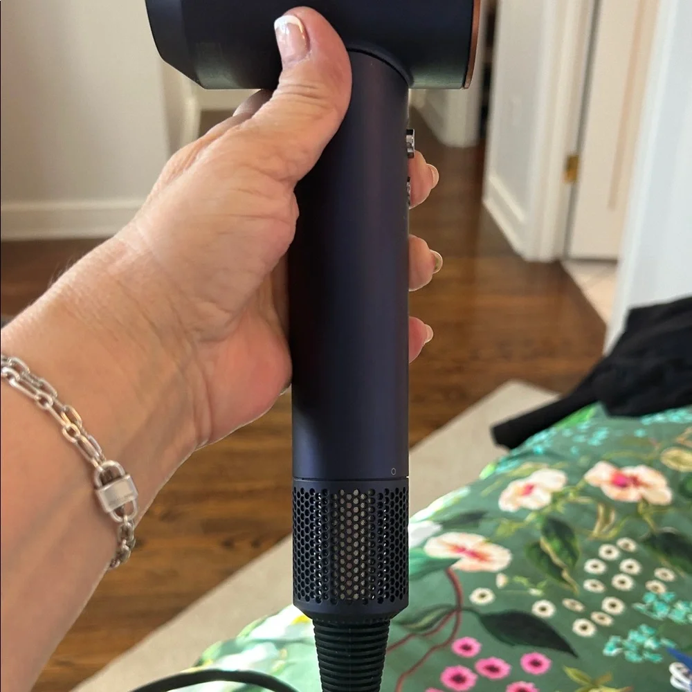 Dyson Supersonic Hair Dryer, Prussian Blue/Rich Copper, with attachments. - Picture 7 of 7